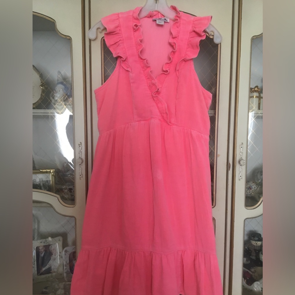 Vineyard Vines summer dress with ruflfles size XS. C:650-5/19/26